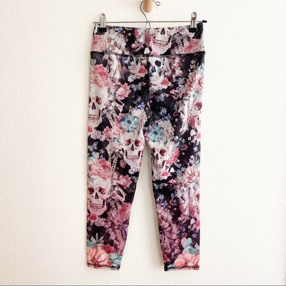 EVCR Evolution & Creation Skull & Roses 7/8 Legging Size Small - Picture 4 of 6
